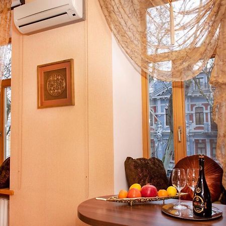 Mini-Hotel In The Very Heart Of Odessa Eksteriør billede